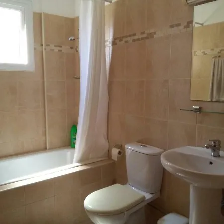 Adam's Apartament Xylophaghou